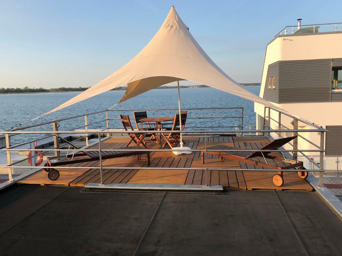 Hausboot Harmonie Hotel Bitterfeld-Wolfen Exterior photo