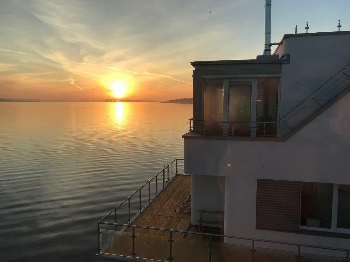 Hausboot Harmonie Hotel Bitterfeld-Wolfen Exterior photo